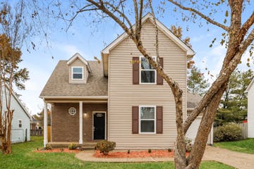 8007 APPLE VALLEY DR LOUISVILLE, KY 40228